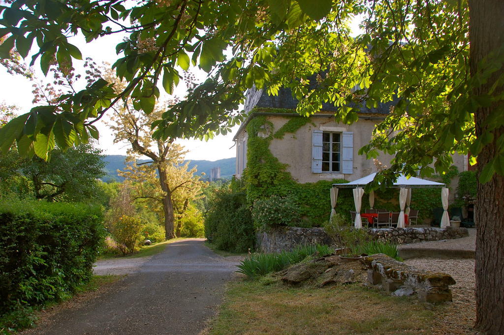 לינה וארוחת בוקר Luzech Domaine Le Peyrou מראה חיצוני תמונה